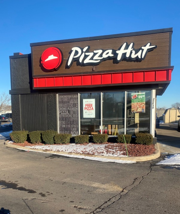 10 Mile Roseville, Michigan Pizza Hut